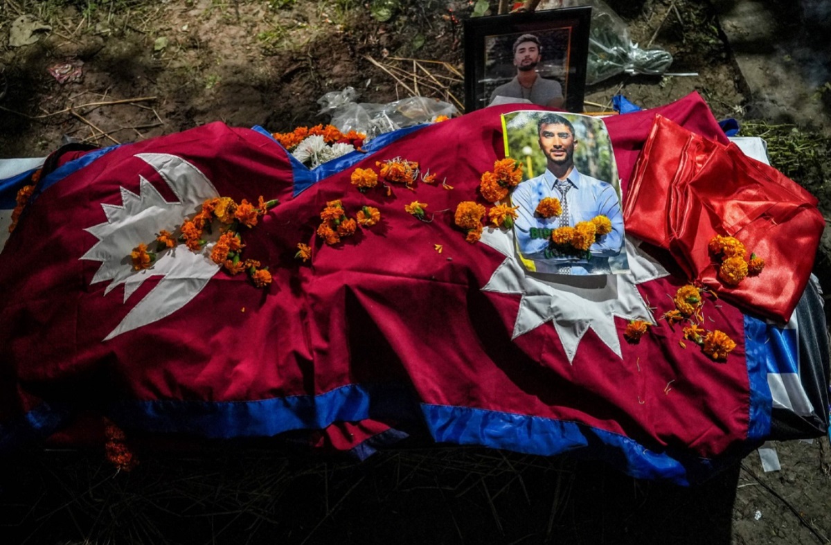 নেপালে ফের উত্তে*জনা—ওলির দলের সঙ্গে ‘জেন জেড’-দের সং*ঘর্ষ, কারফিউ জারি