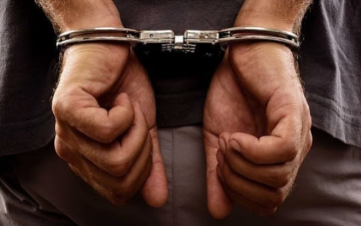 পশ্চিম চাম্পামুড়ায় এ*সকফসহ দুই ব্যক্তি আটক